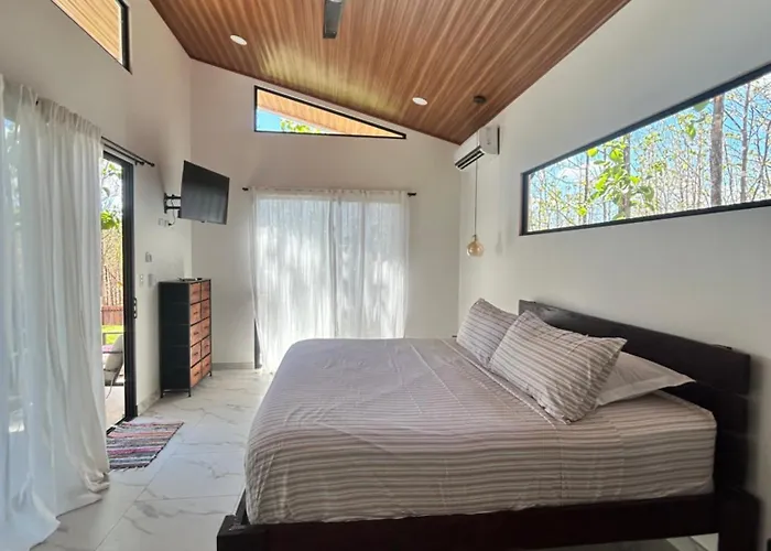 Casa Tranquila, Private Pool And Close To Avellanas